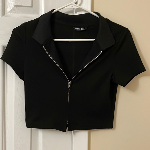 SHEIN Tops - Zip up crop top
